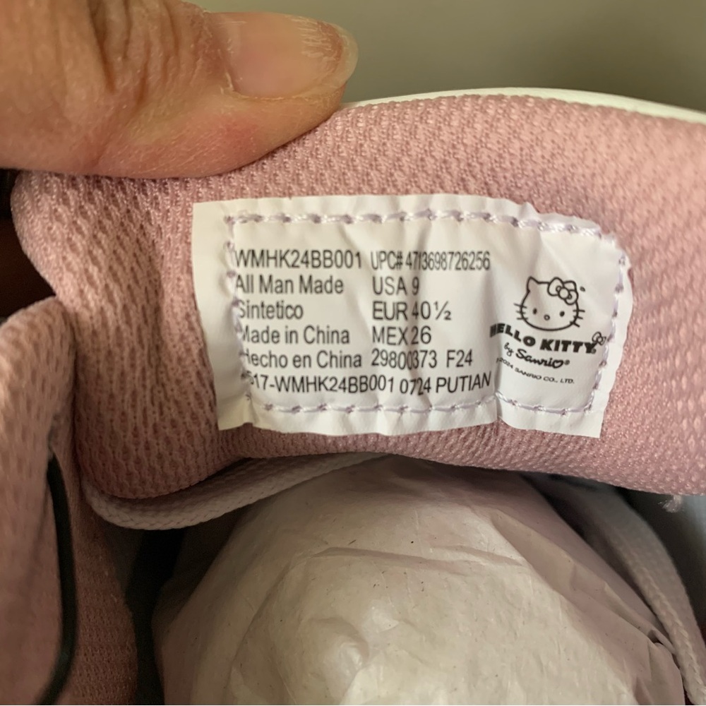 Last 1 🎊 New Hello Kitty Pink Tennis Shoes Women Size 9 - Picture 5 of 5
